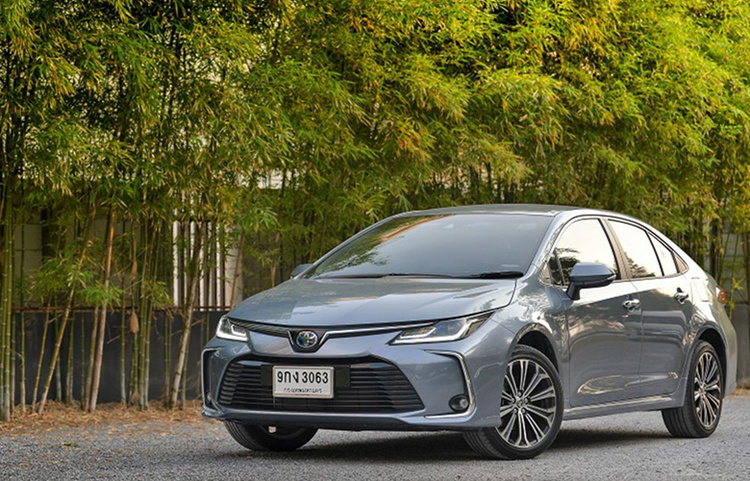 Đánh giá ngoại thất Toyota Altis 2022